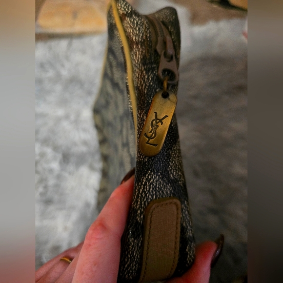 YSL Giraffe Print Tan & Grey Vintage Cluch/Pouch (EUC)(SEE PICS) - Picture 6 of 9